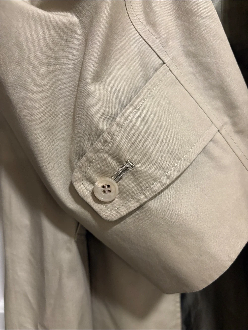 Aquascutum men’s trench. No size given, but dad was a size 44.